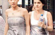 女生裸体  走光,女性裸体走光瞬间，揭秘时尚与隐私的边界